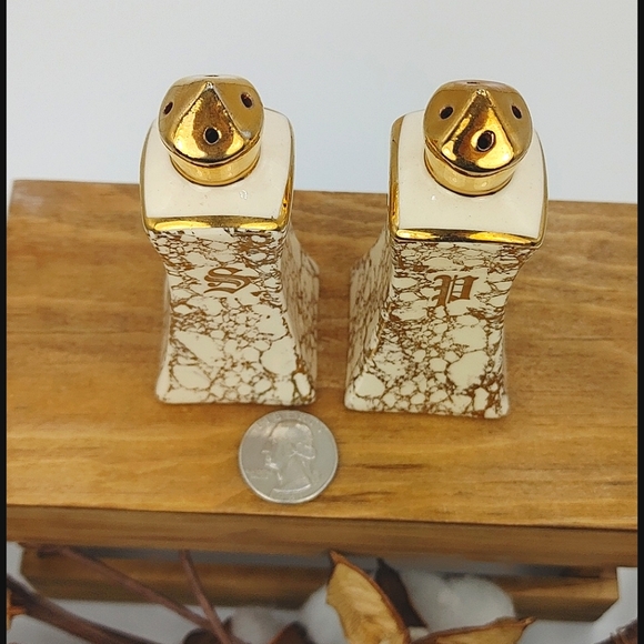 Lustreware S/P Gold & Ivory Ceramic Shakers - Picture 2 of 5